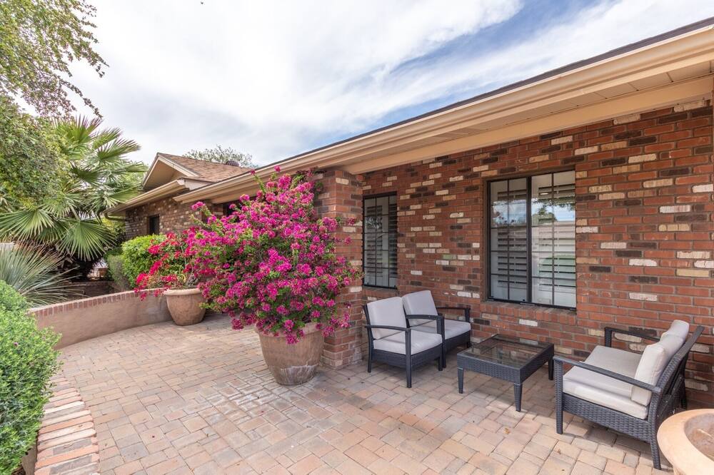 Photo of Outdoor in Village Grove