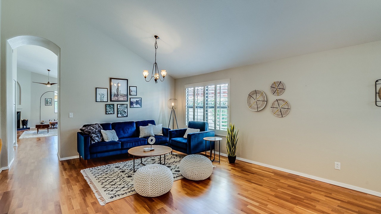 Photo of Livingroom in Paradise Valley Village