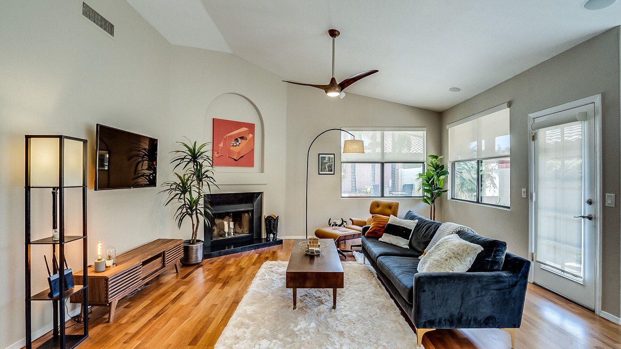 Photo of Livingroom in Paradise Valley Village