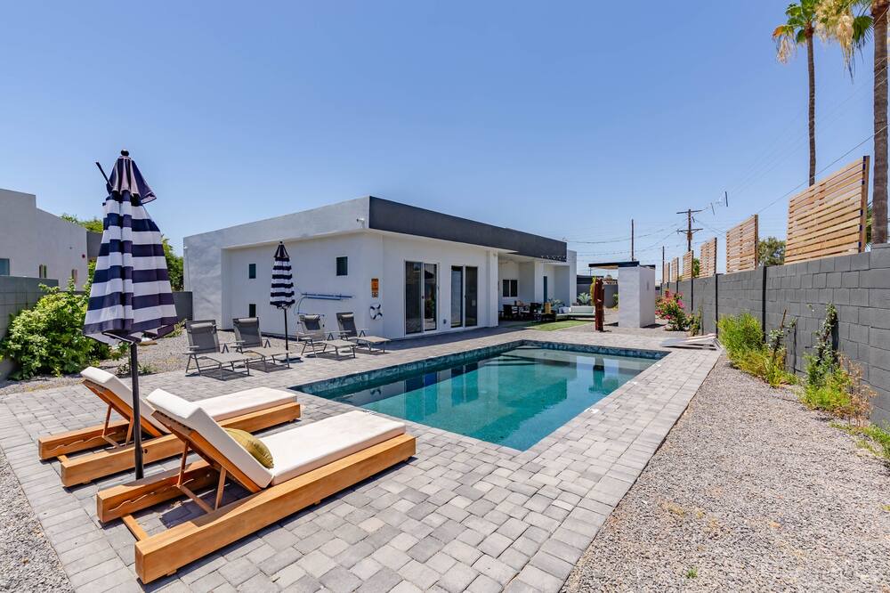 Photo of Outdoor in Village Grove