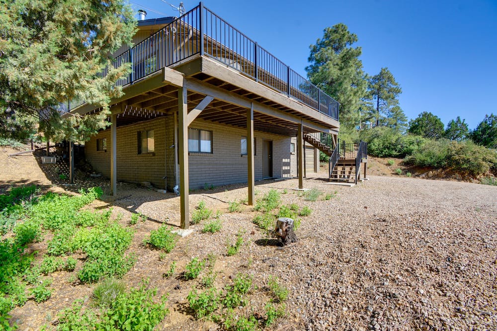 Photo of Outdoor in Highland Pines