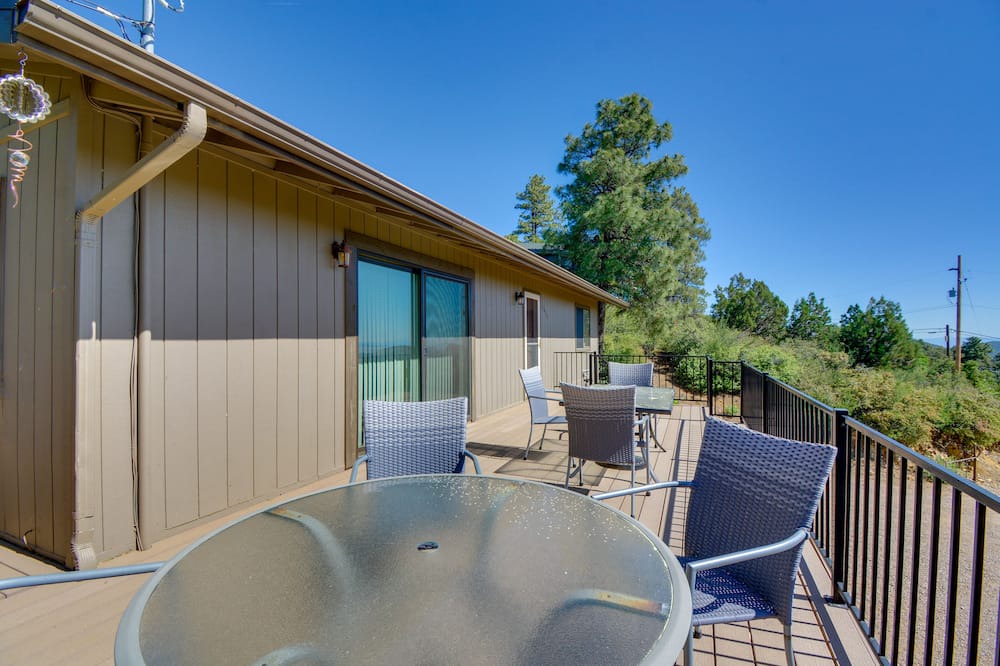 Photo of Outdoor in Highland Pines
