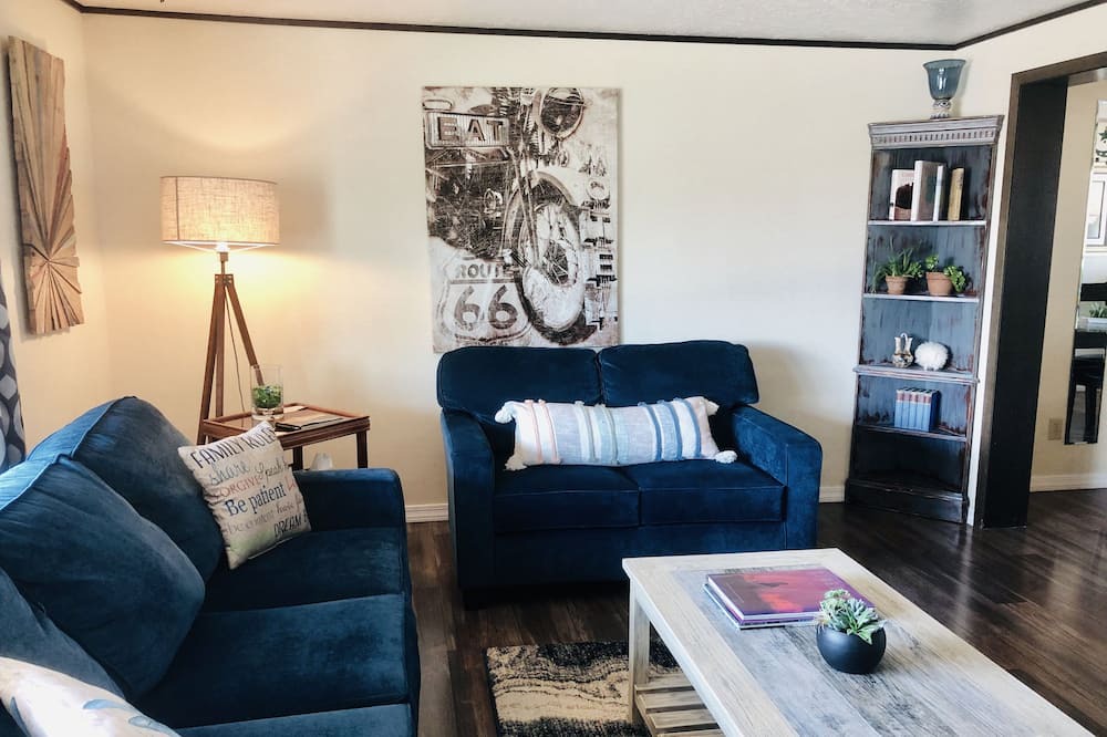 Photo of Livingroom in Page