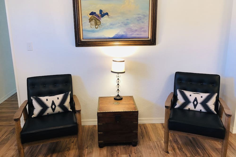 Photo of Livingroom in Page