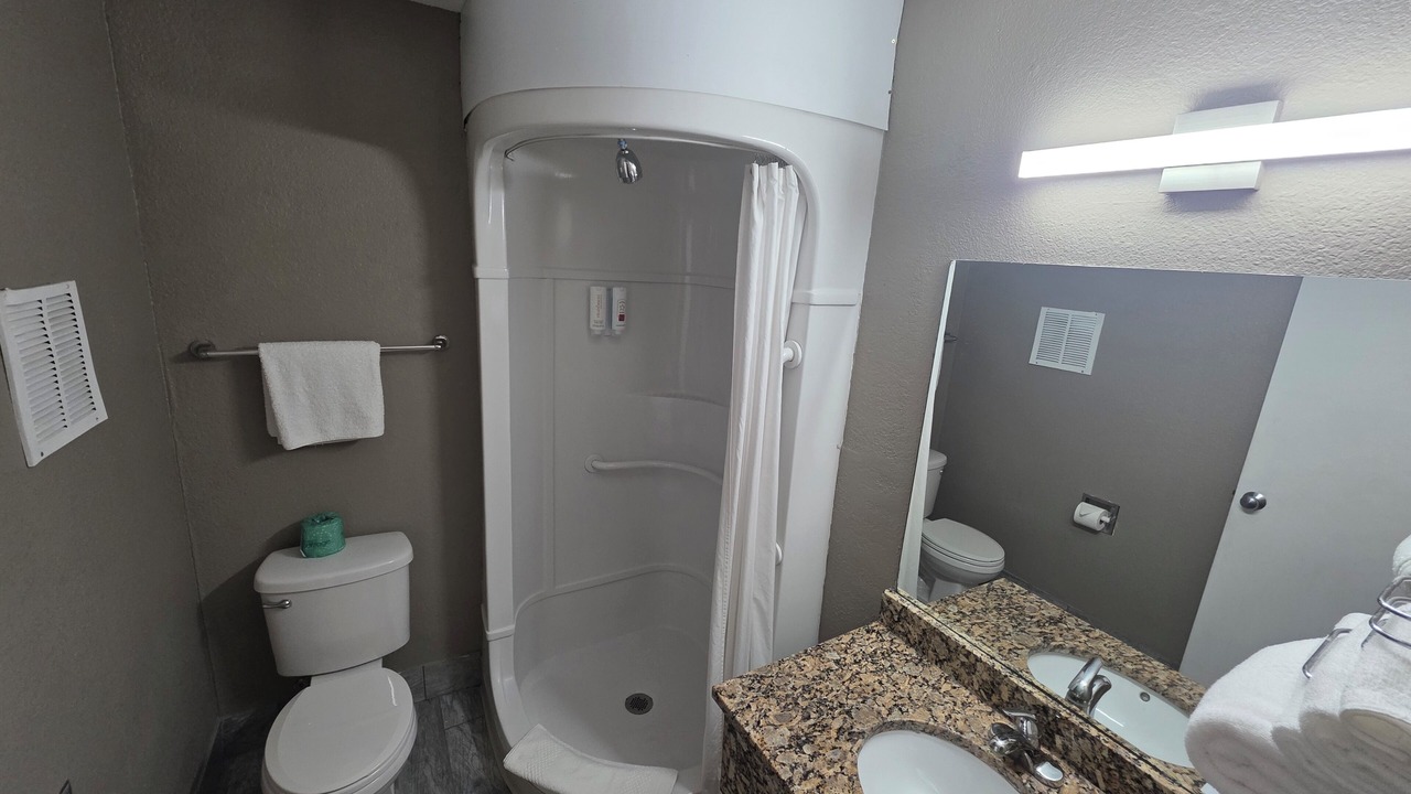 Photo of Bathroom in Yuma