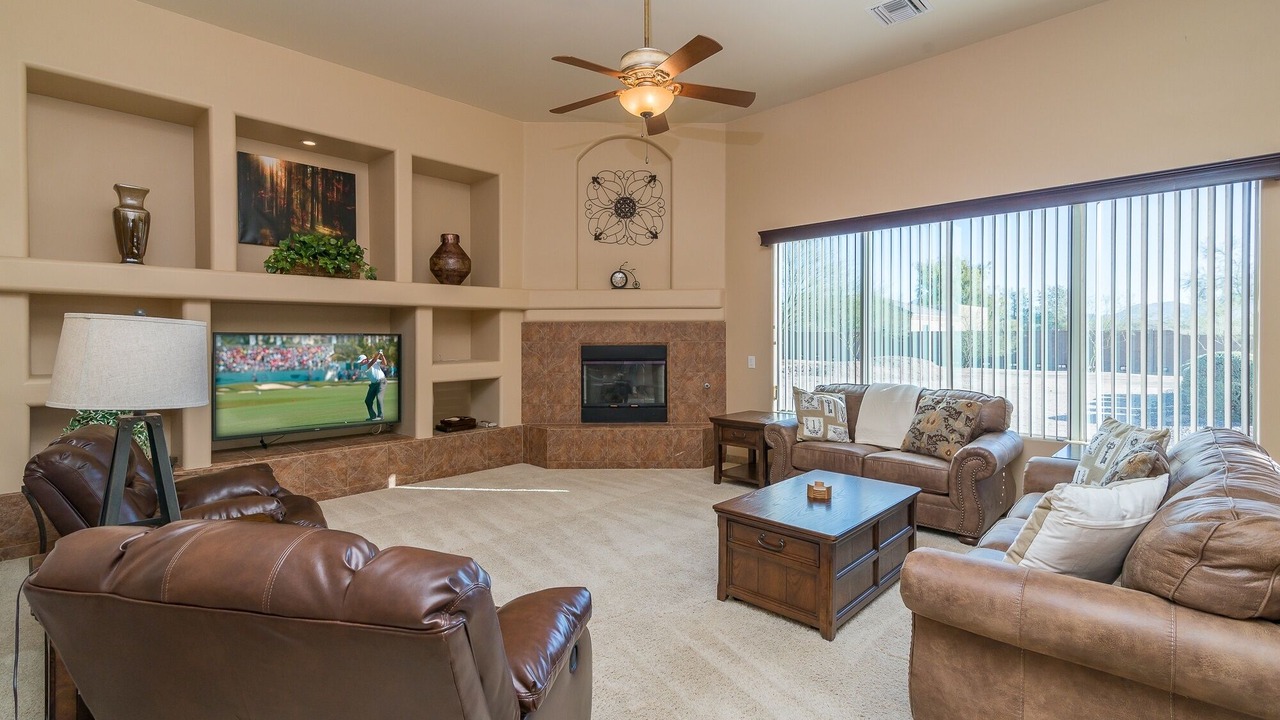 Photo of Livingroom in Desert Hills
