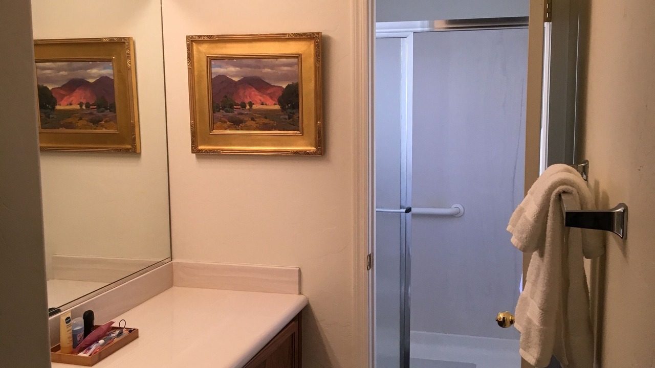 Photo of Bathroom in Riverside Crossing