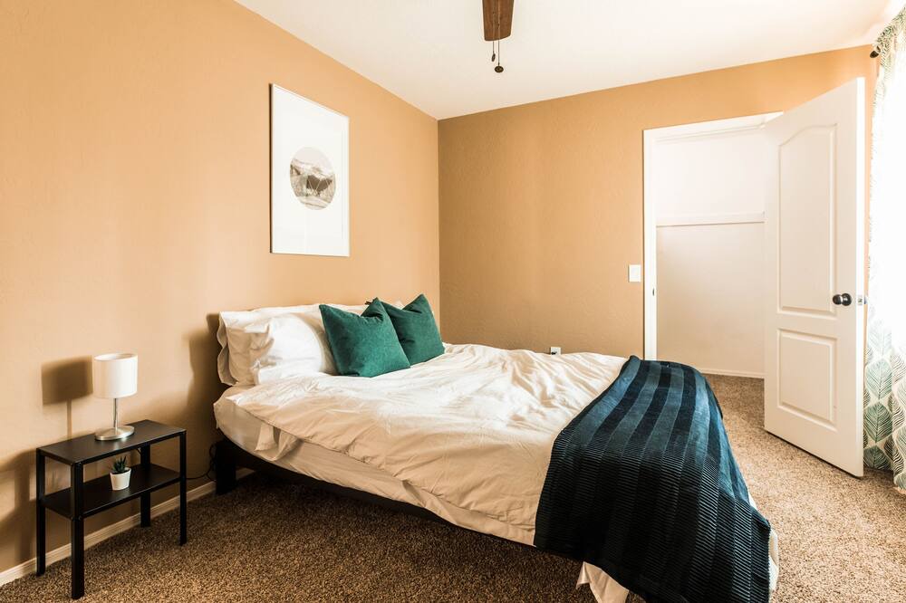 Photo of Bedroom in North Mountain