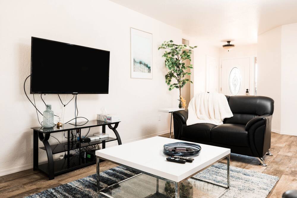 Photo of Livingroom in North Mountain