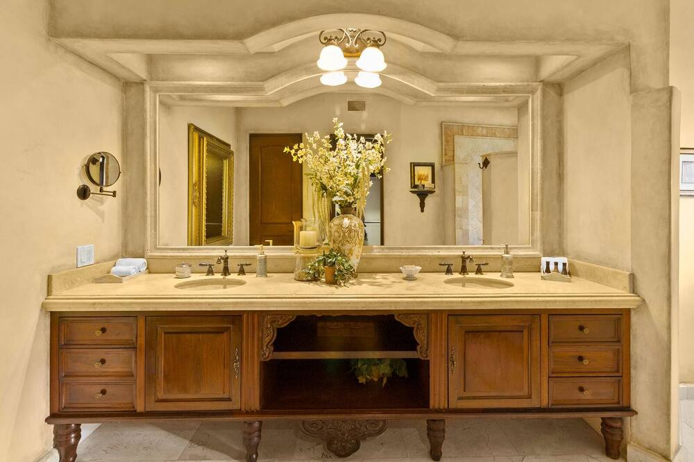 Photo of Bathroom in Pedregal