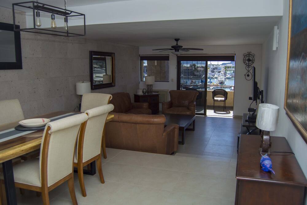 Photo of Livingroom in Marina Real