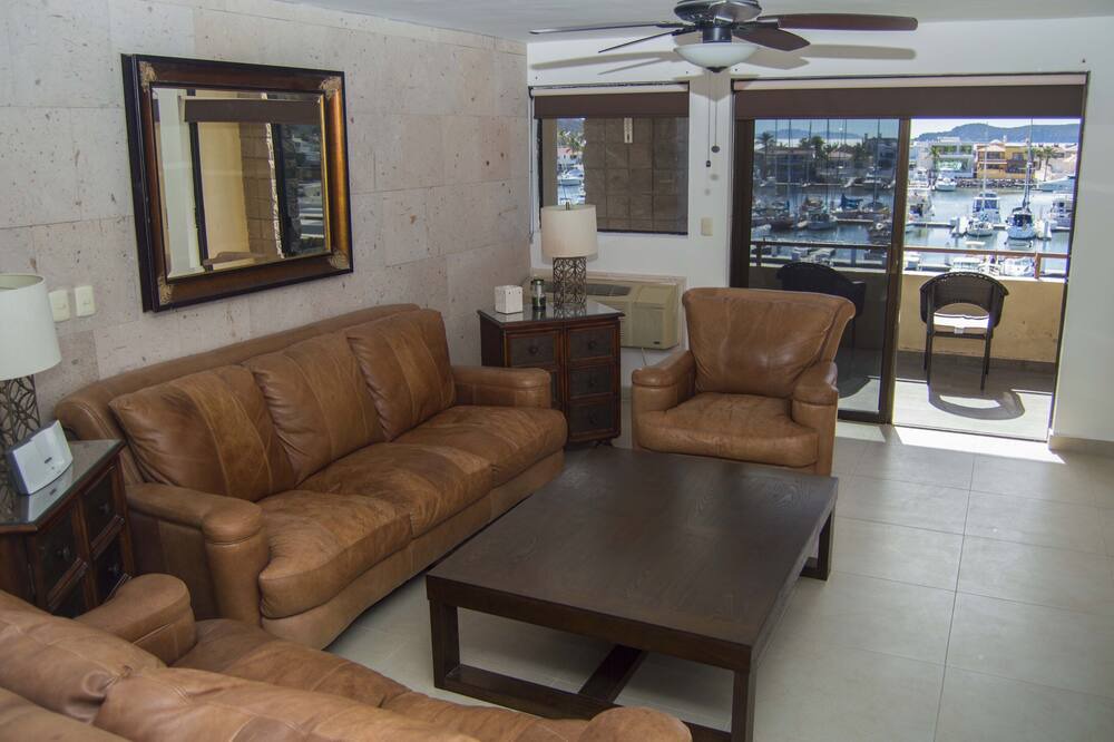 Photo of Livingroom in Marina Real