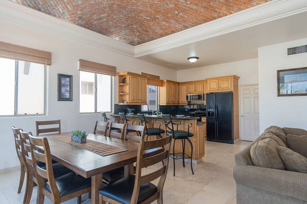 Photo of Kitchen in Marina Real