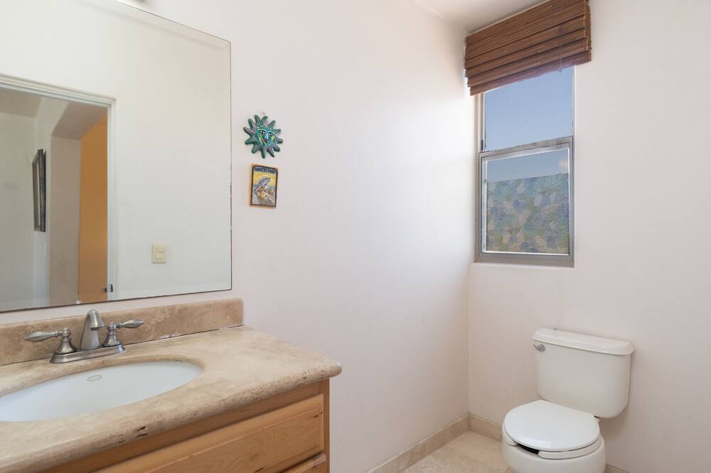 Photo of Bathroom in Marina Real