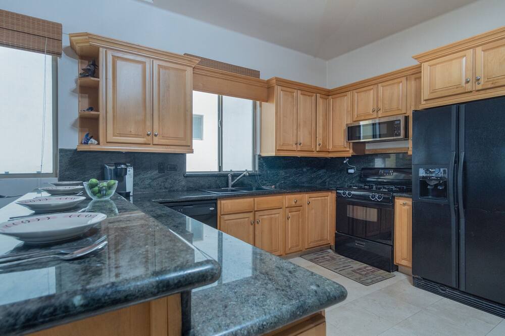 Photo of Kitchen in Marina Real