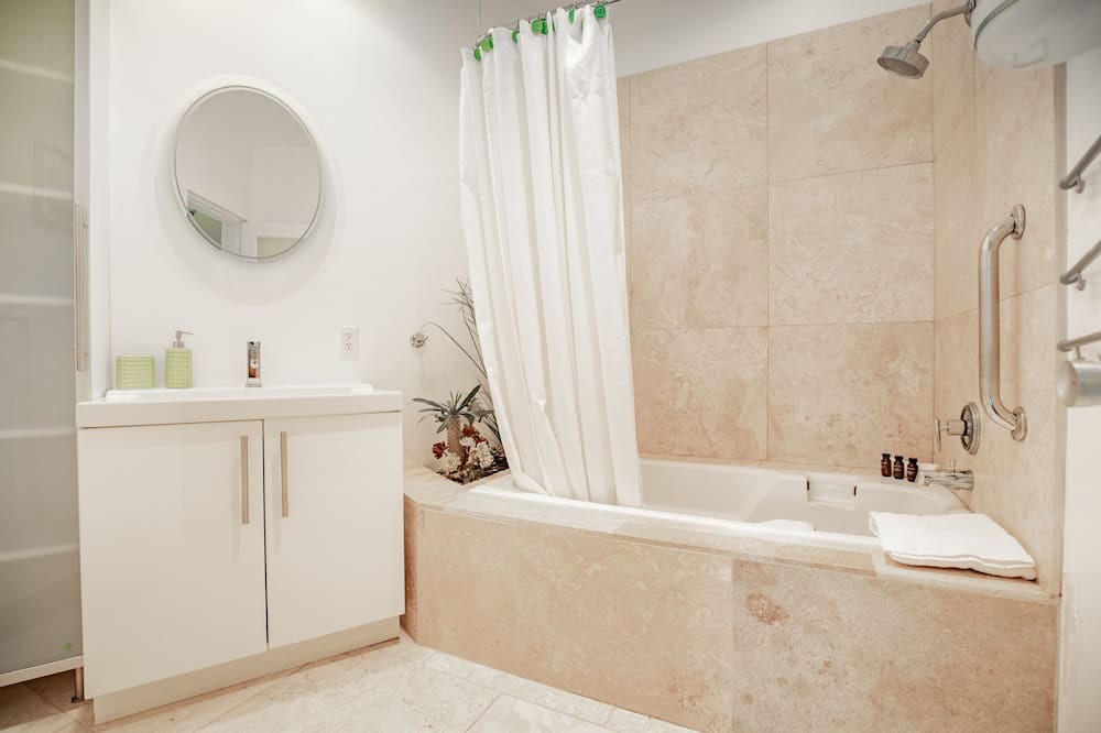 Photo of Bathroom in Cave Creek