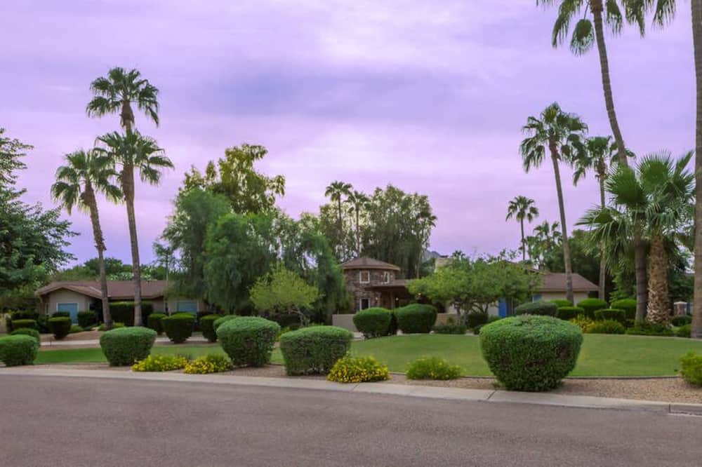 Photo of Others in El Cuadro Estates