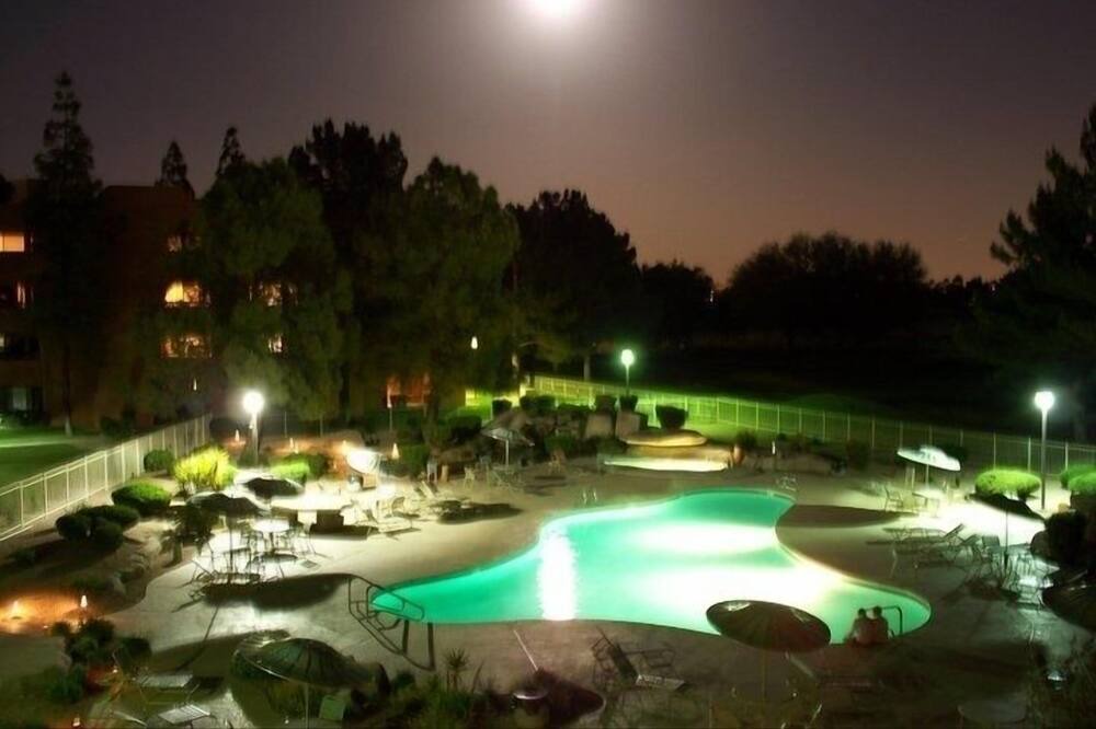 Photo of Outdoor in Paradise Valley Village