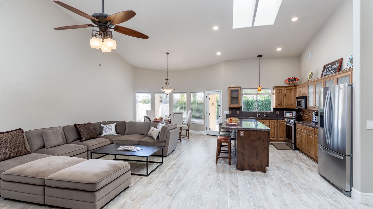 Photo of Livingroom in Desert Paradise Estates