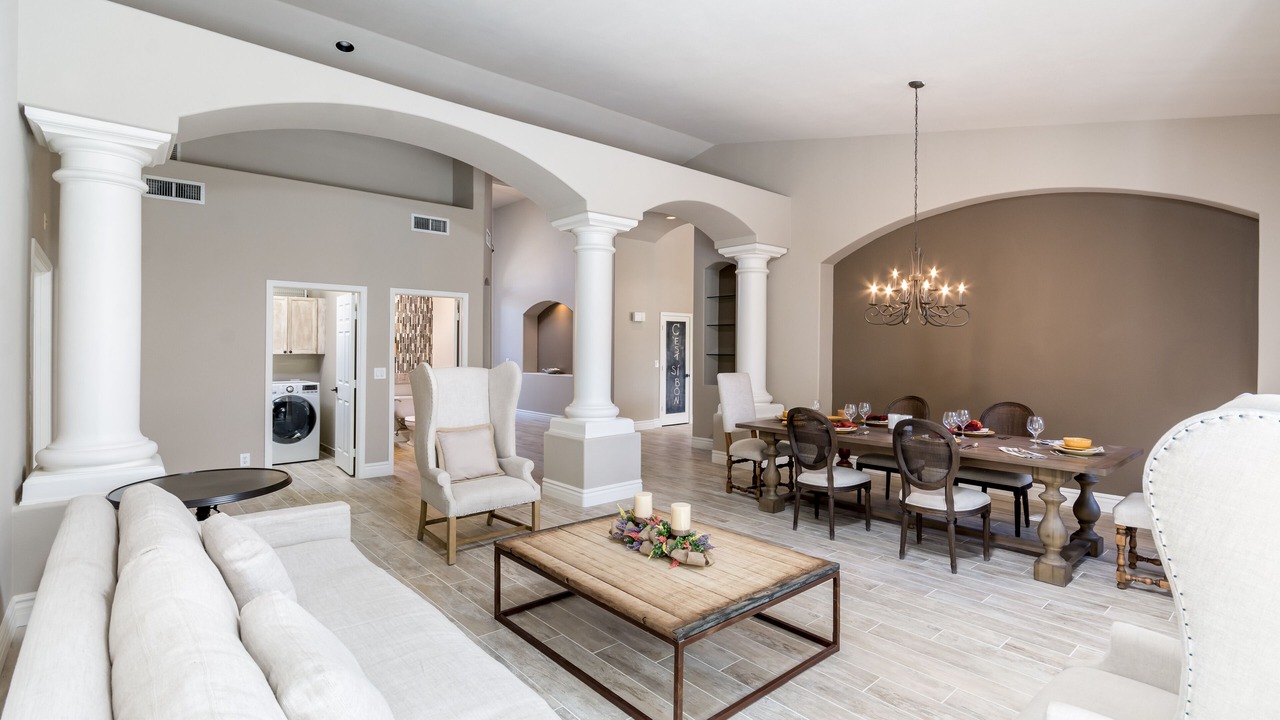 Photo of Livingroom in Desert Paradise Estates