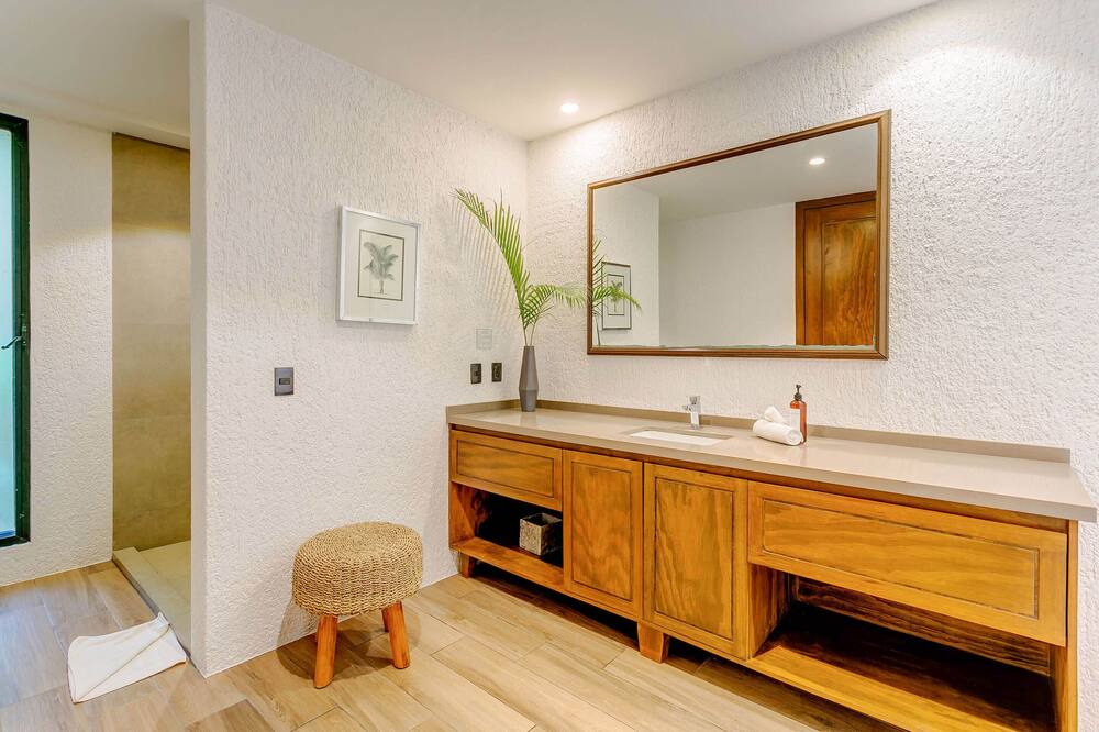 Photo of Bathroom in Zama