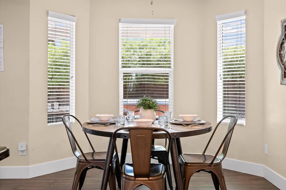 Photo of Others in Raskin Estates