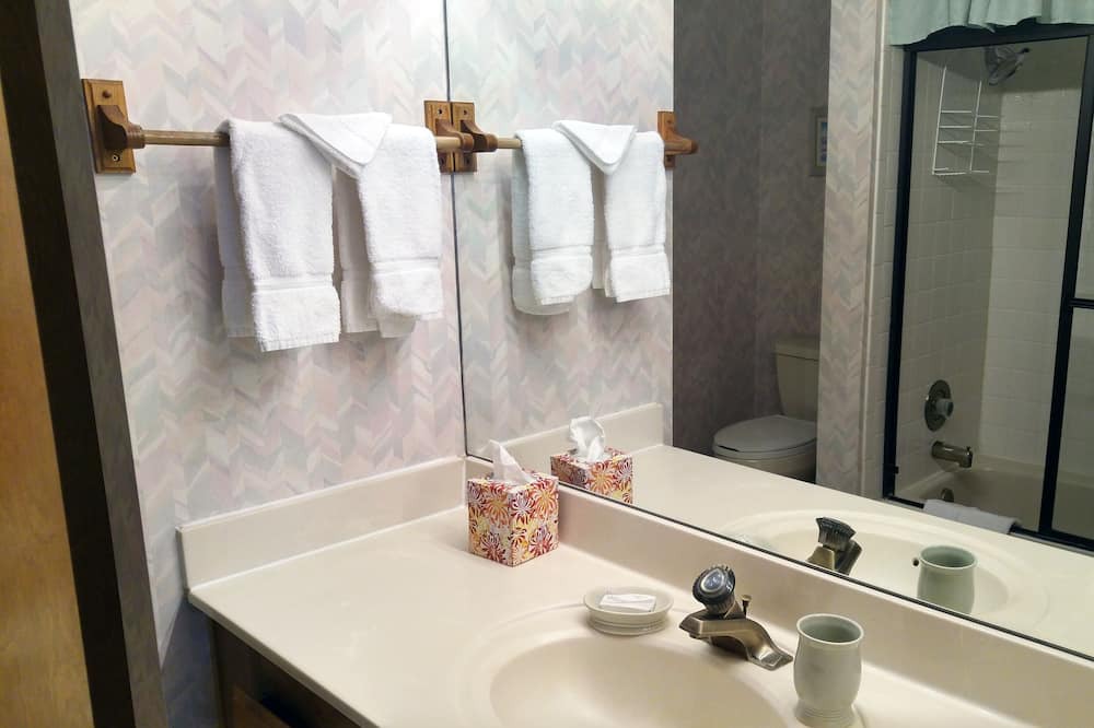 Photo of Bathroom in Pinetop