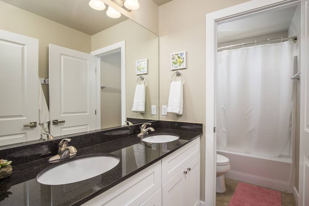 Photo of Bathroom in Flagstaff