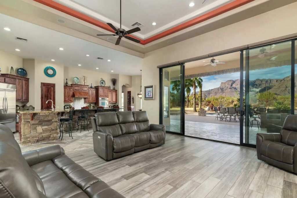 Photo of Livingroom in Gold Canyon