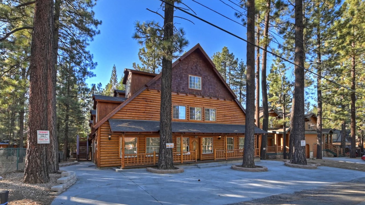 Photo of Outdoor in Summit Estates