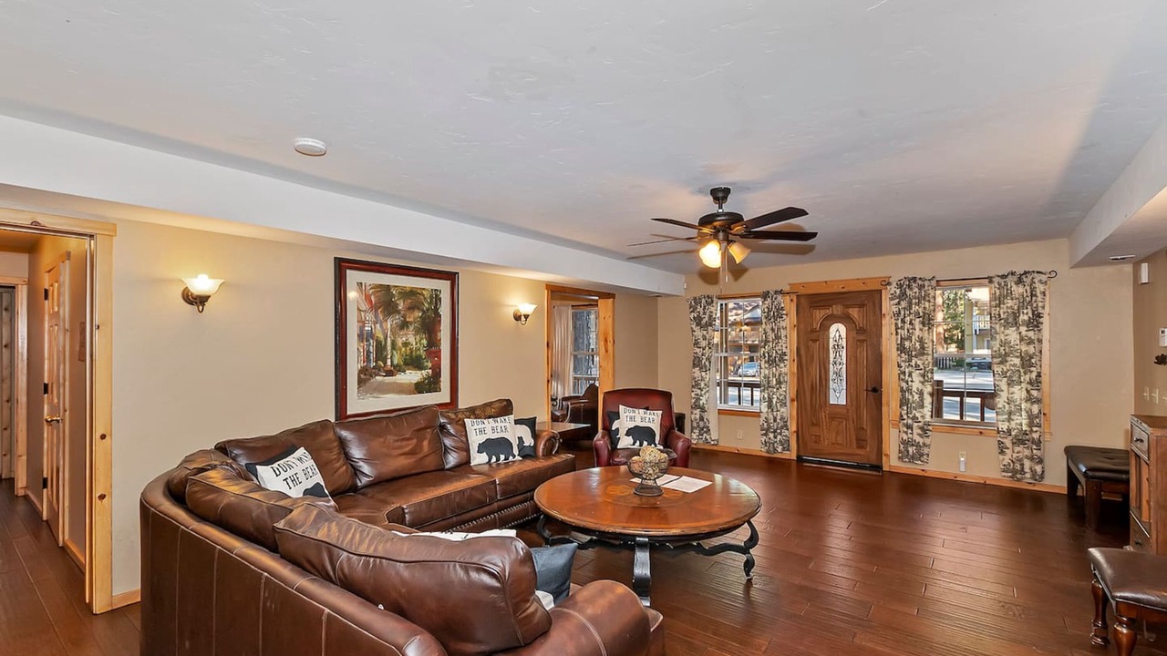 Photo of Bedroom in Summit Estates