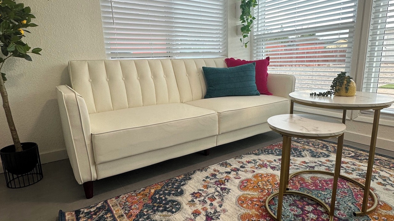 Photo of Livingroom in Cottonwood-Verde Village