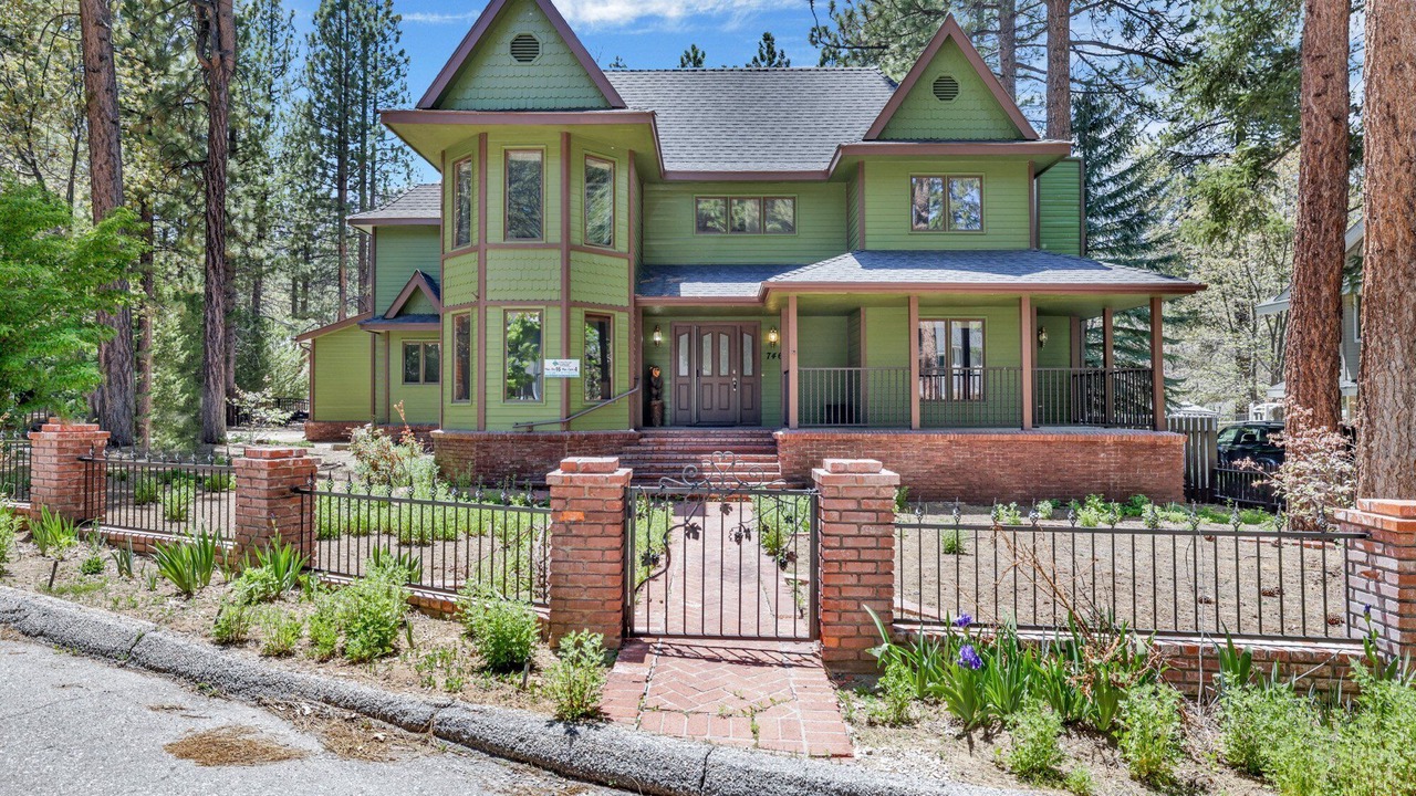 Photo of Outdoor in Evergreen Estates