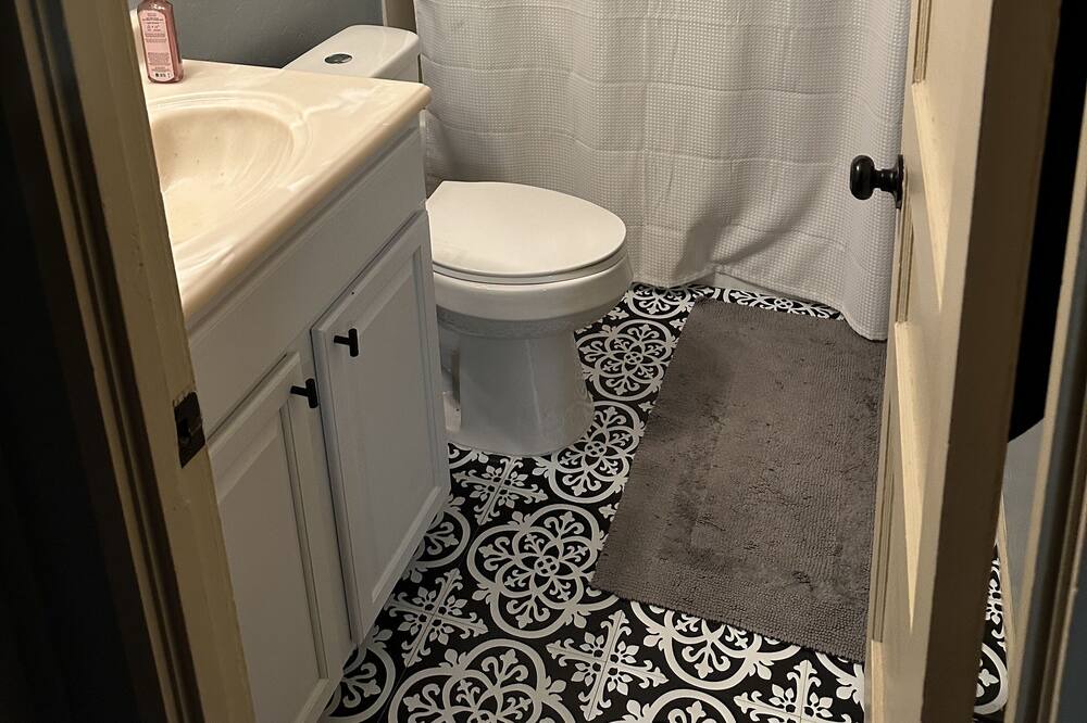 Photo of Bathroom in Ponderosa Park