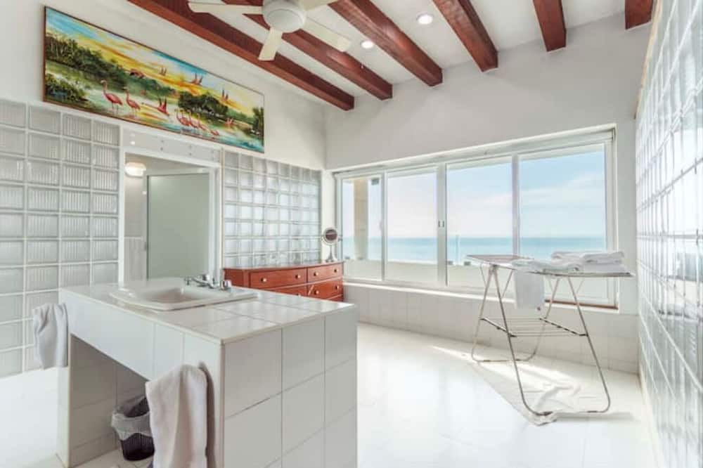 Photo of Bathroom in Chicxulub Puerto