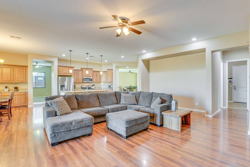 Photo of Livingroom in Goodyear