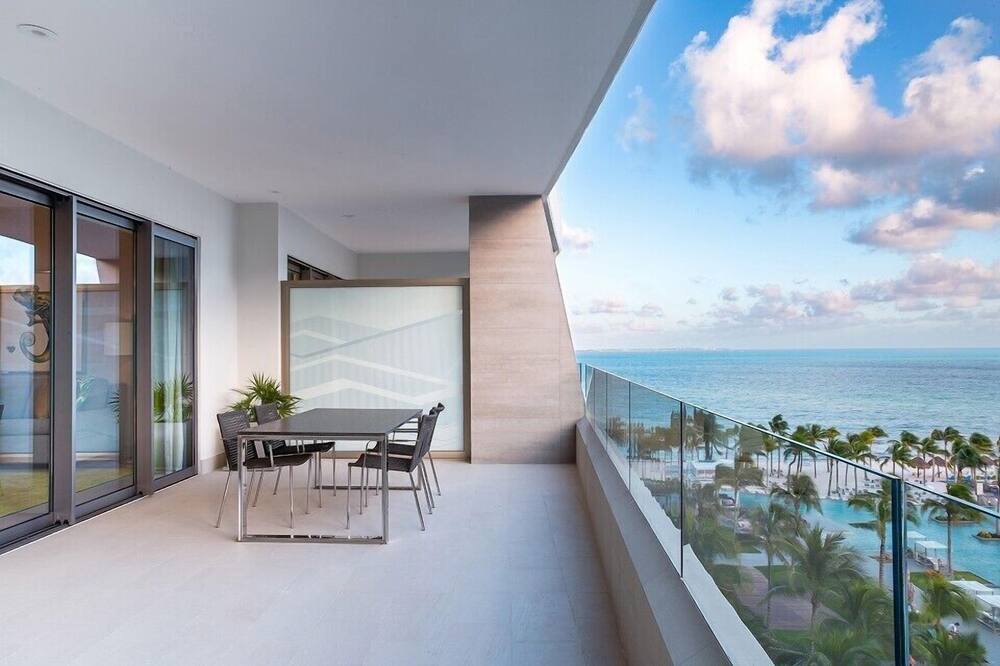 Photo of Patio Balcony in Downtown Cancun