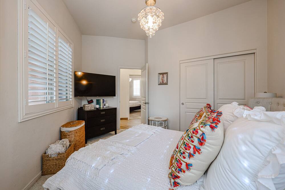Photo of Others in Talon Retreat