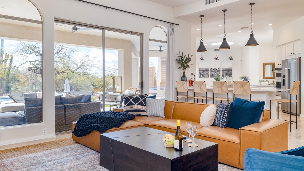 Photo of Livingroom in Pinnacle Peak Vistas III