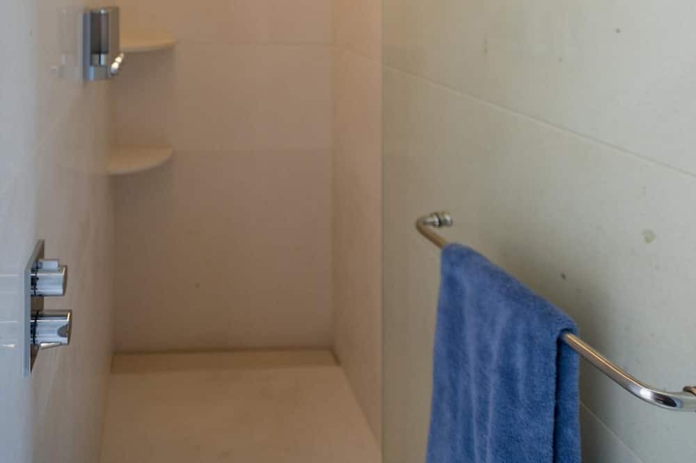 Photo of Bathroom in Romantic Zone