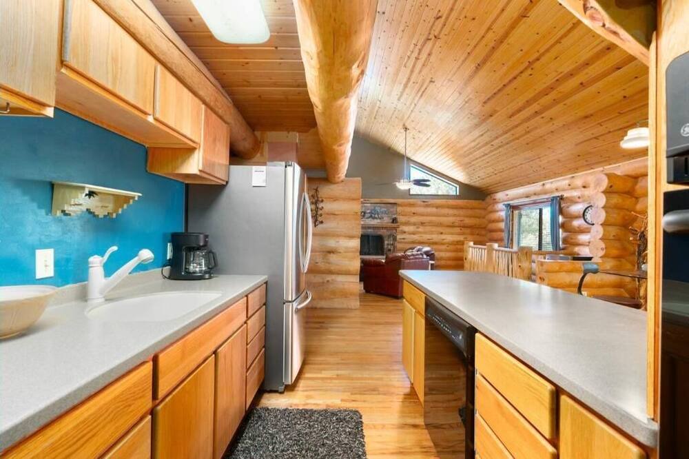 Photo of Kitchen in Mountain Club