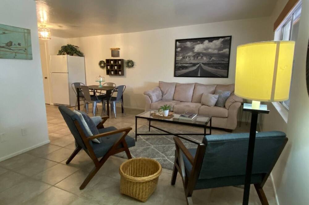 Photo of Livingroom in Sahuarita