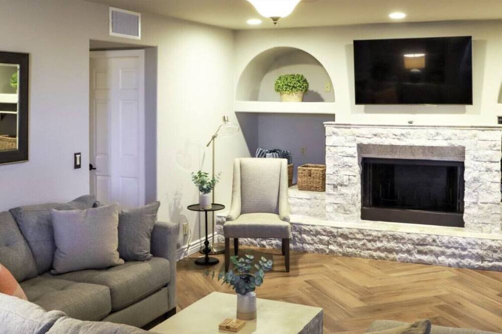 Photo of Bedroom in La Paz At Desert Springs