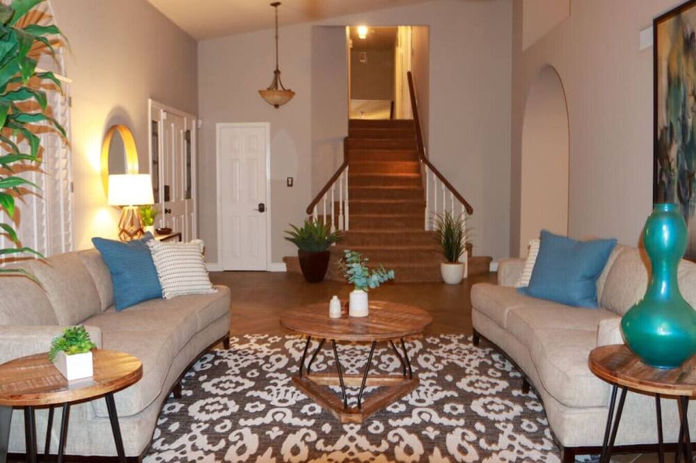 Photo of Bedroom in La Paz At Desert Springs