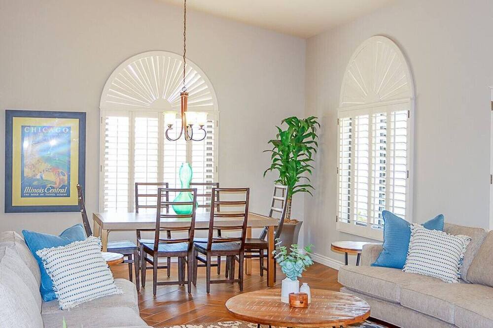 Photo of Bedroom in La Paz At Desert Springs