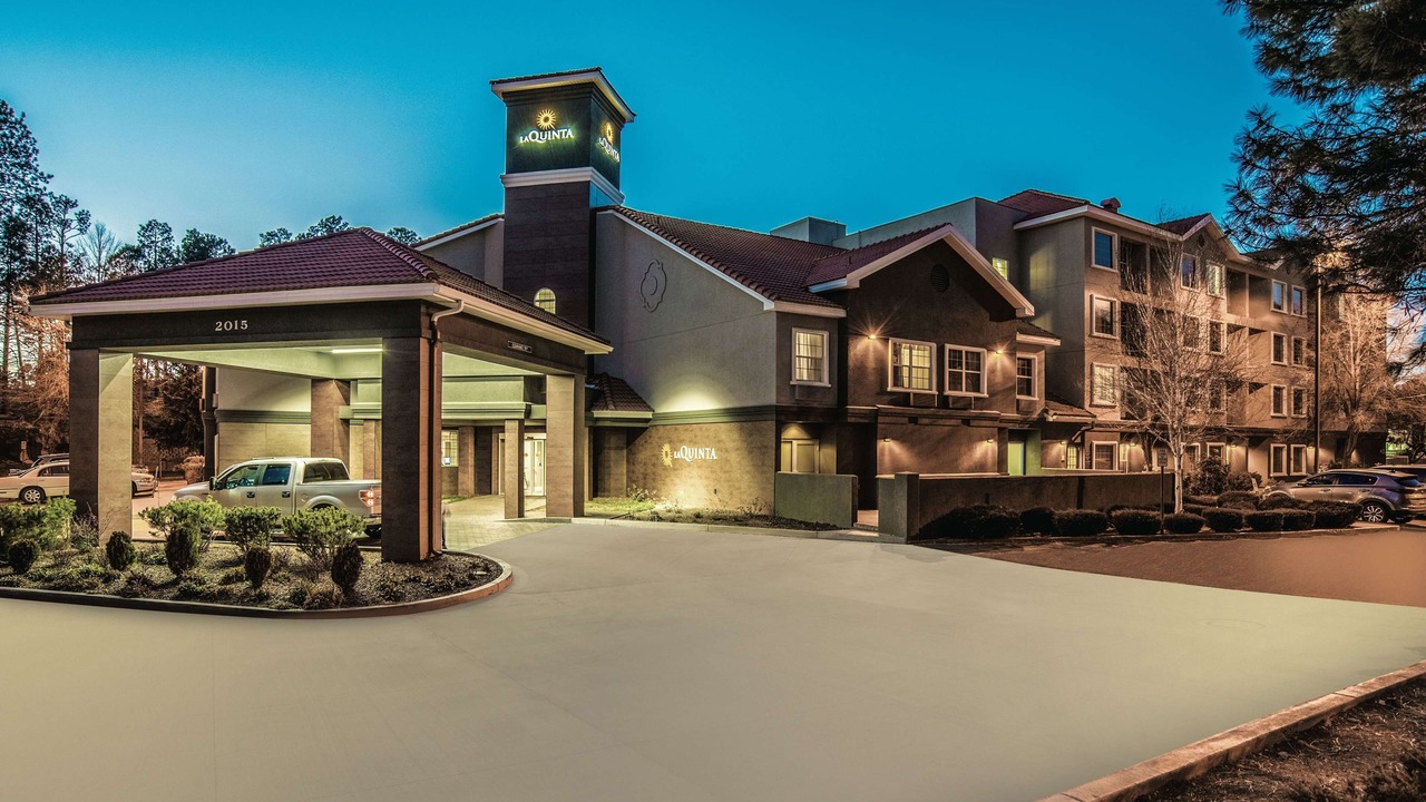 Photo of Buildings in Woodlands Village