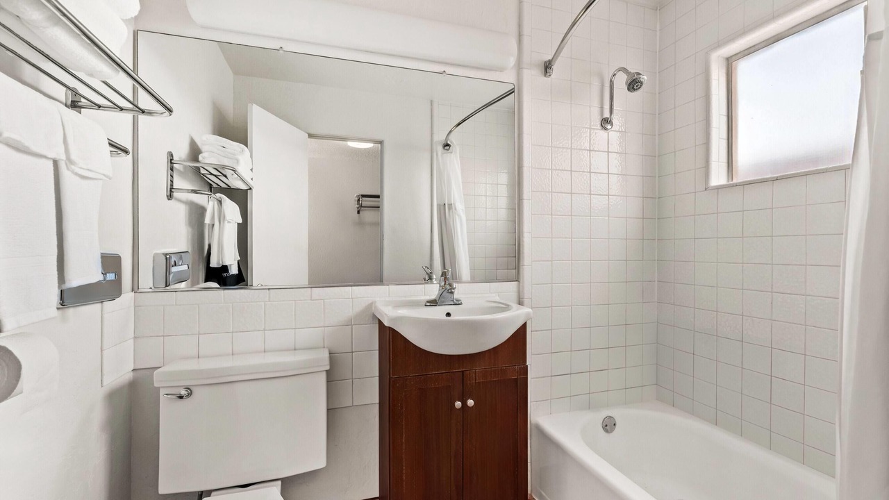 Photo of Bathroom in Page