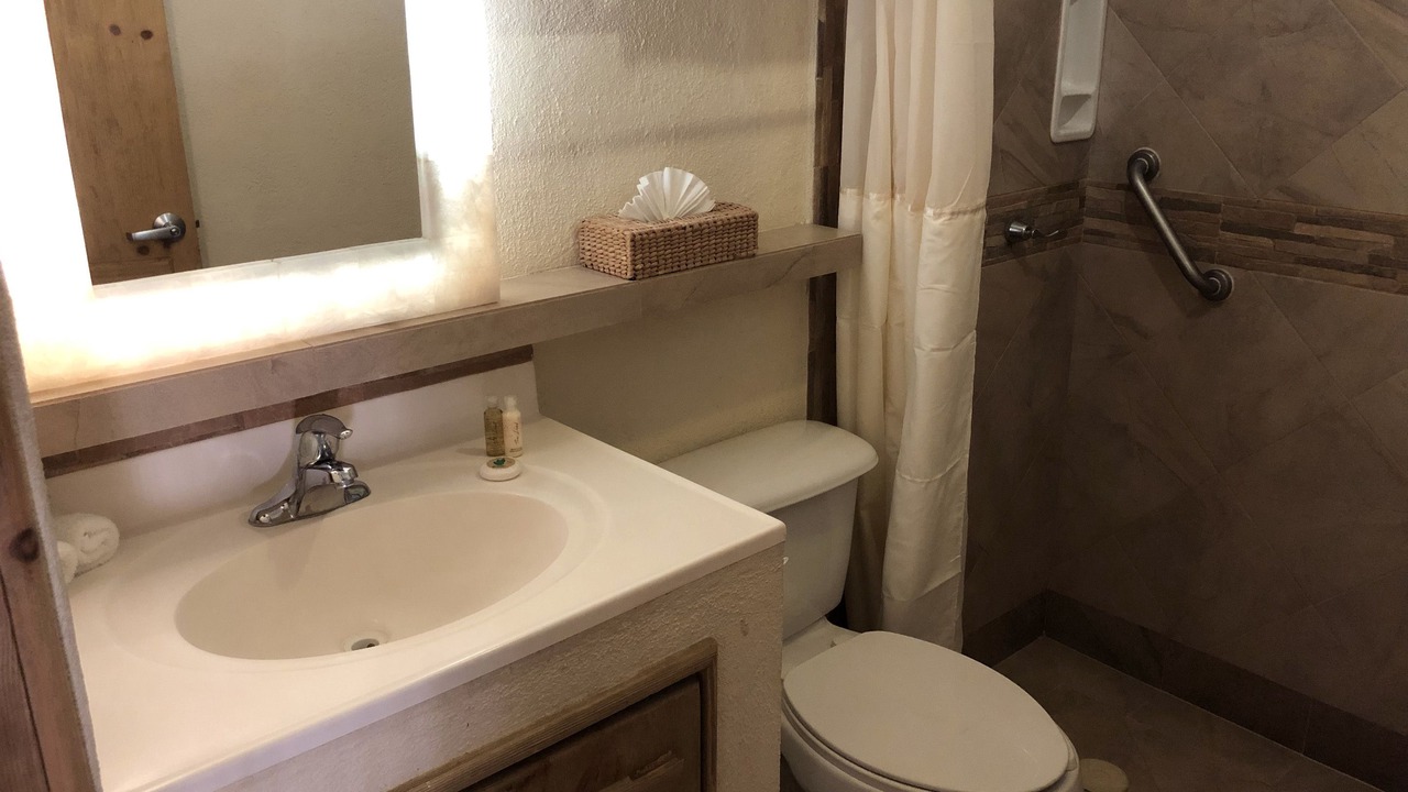 Photo of Bathroom in Ildefonso Green