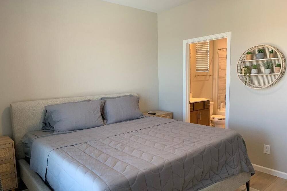 Photo of Bedroom in Green Valley