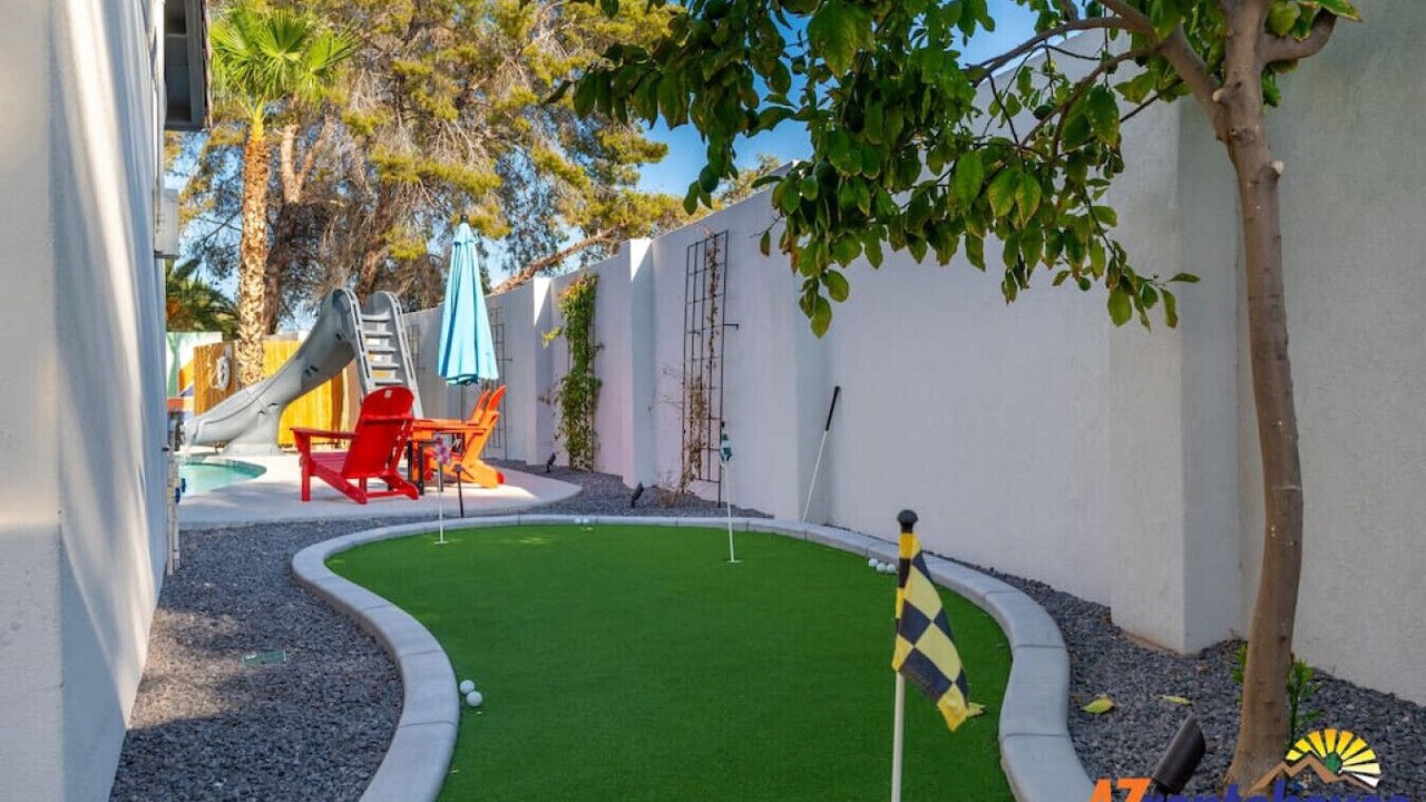 Photo of Outdoor in Paradise Valley Village